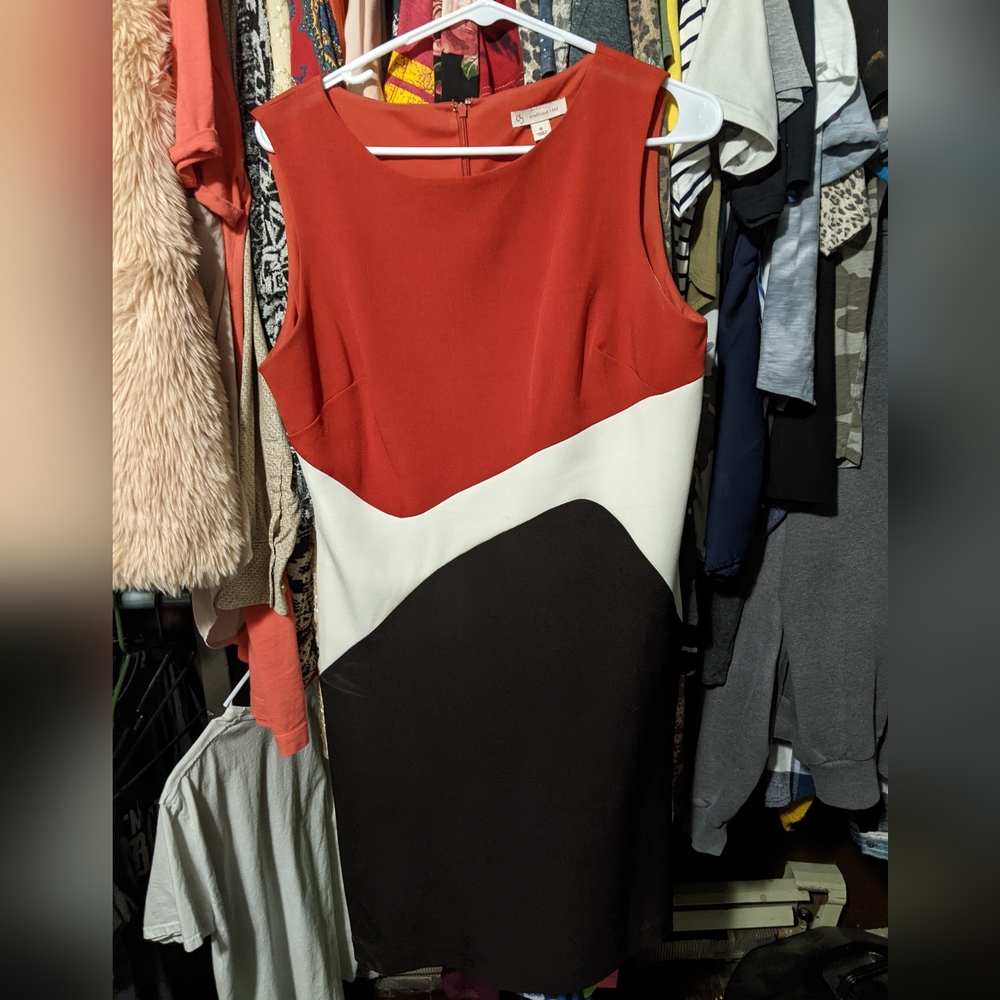 Form fitting color block pencil dress